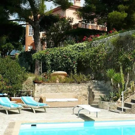 Bastide *